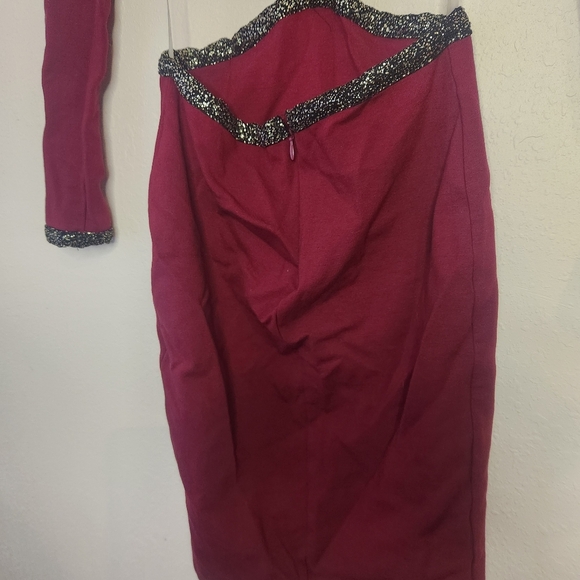 Windsor Maroon Cut-out Dress Small - Picture 4 of 6